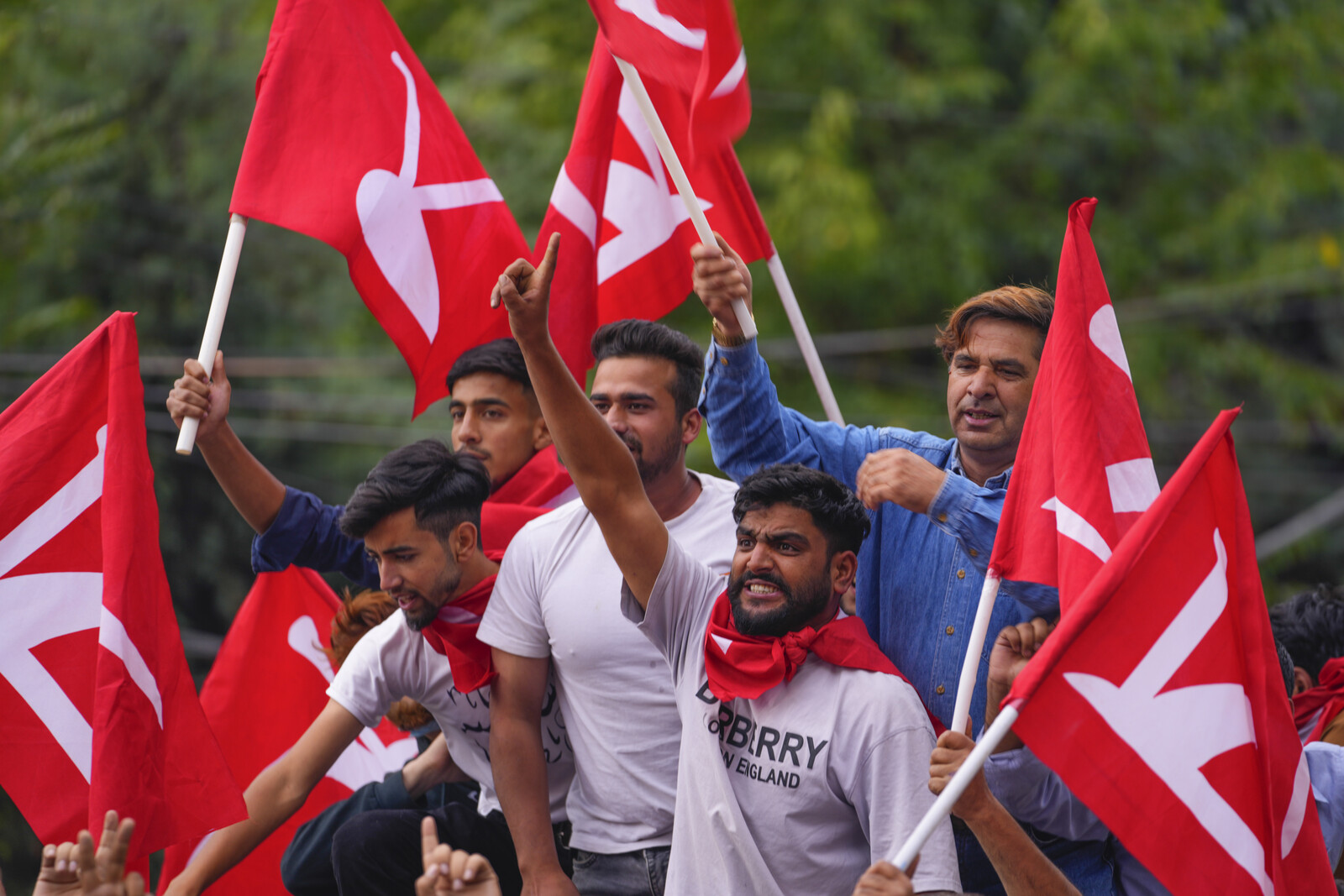 The opposition makes progress in