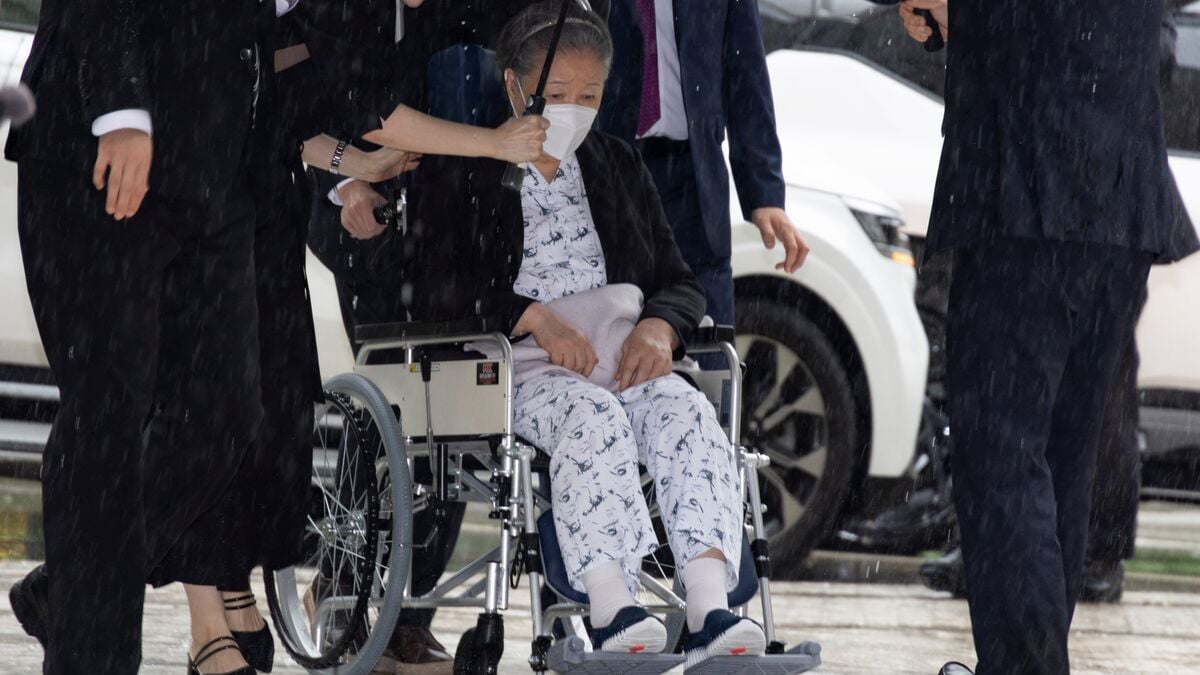 Moon movement leader Hak Ja Han sentenced to two years in prison for corruption