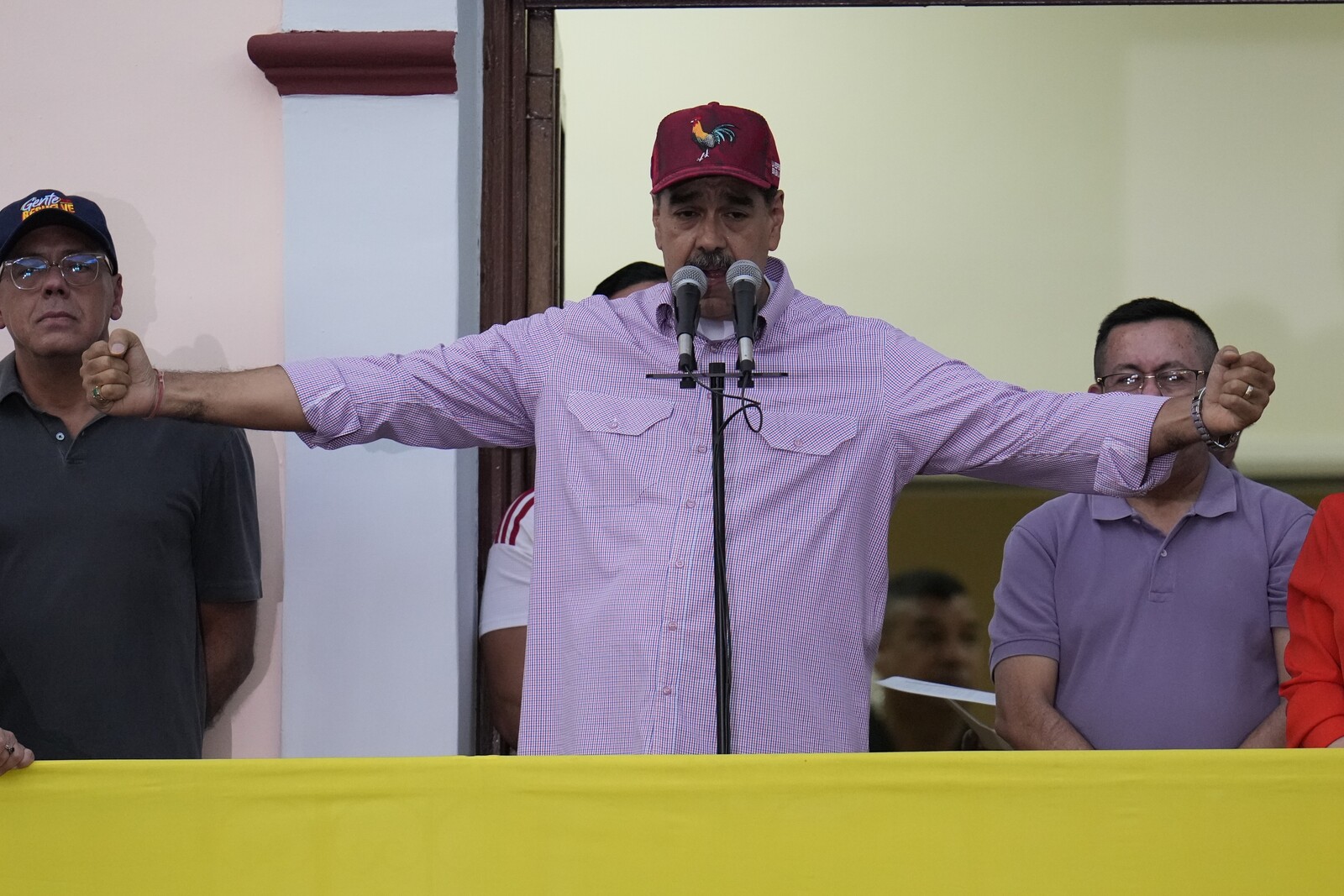 Maduro Mobilizes 4.5 Million Militiamen