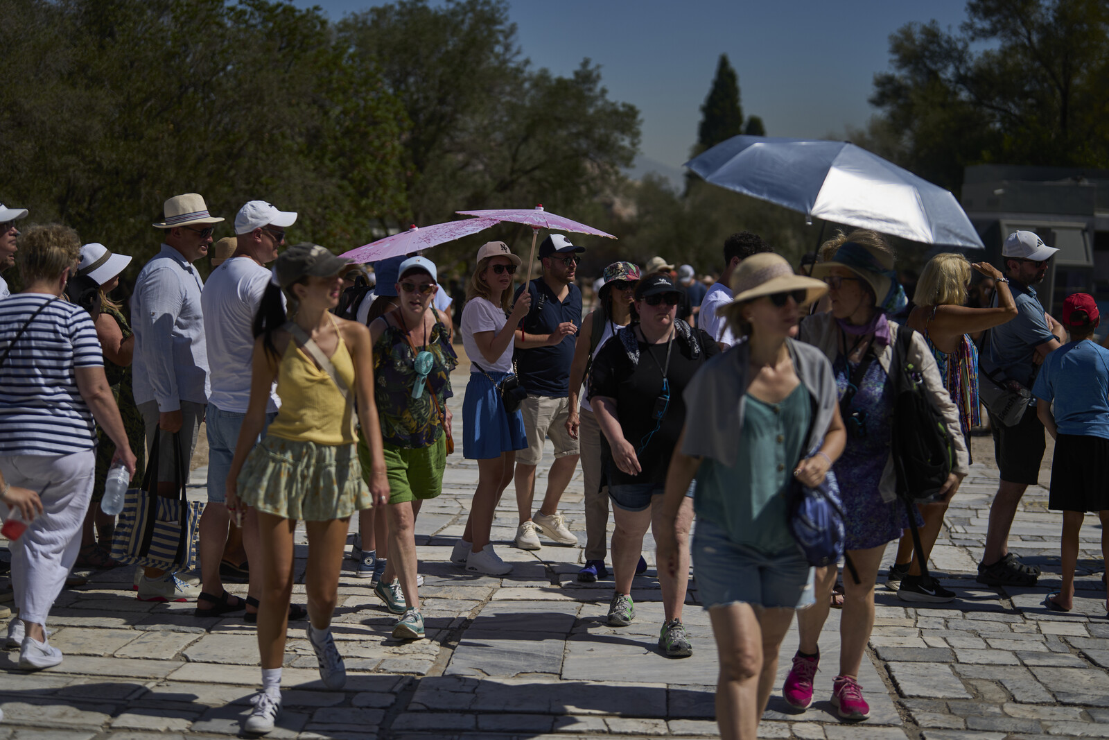 Greek Workers Mandated Cooling Breaks