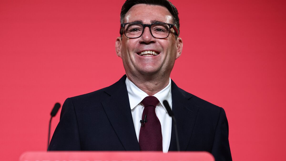 Andy Burnham elected Labour leader