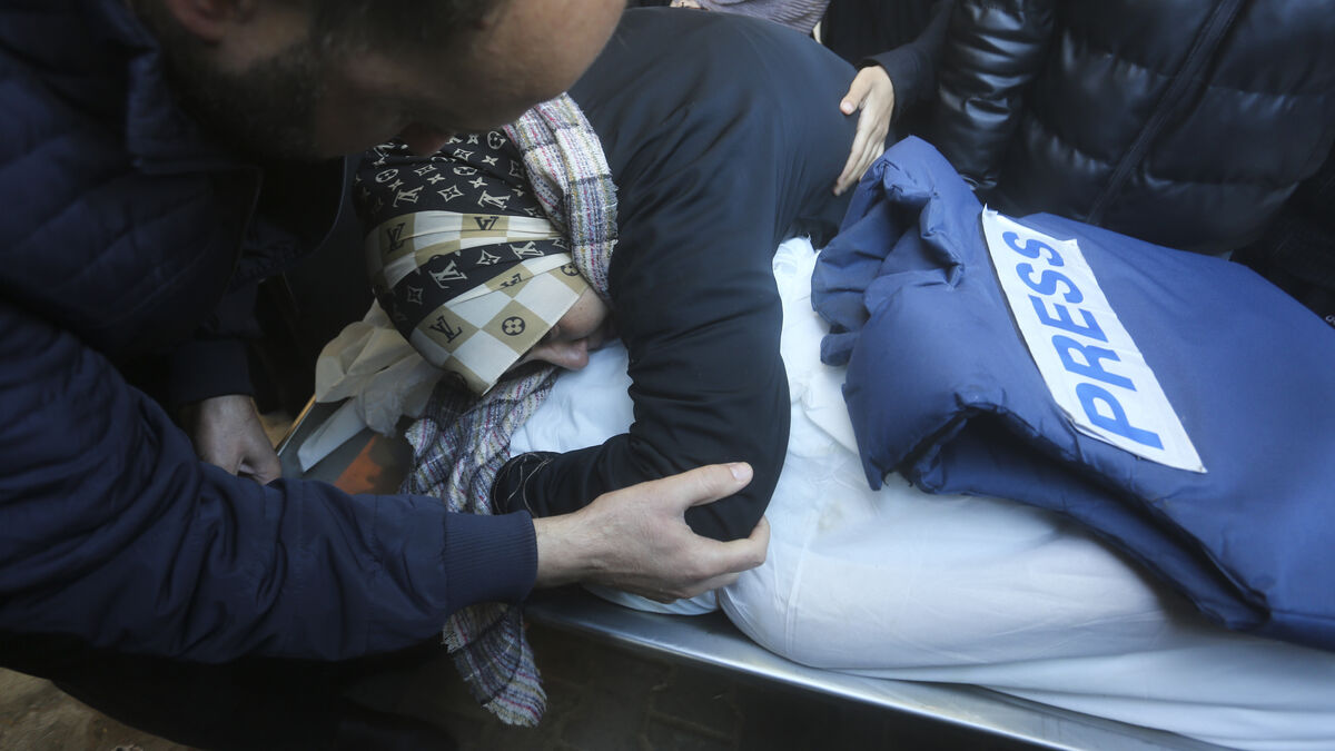 Israel sued over journalist crackdown