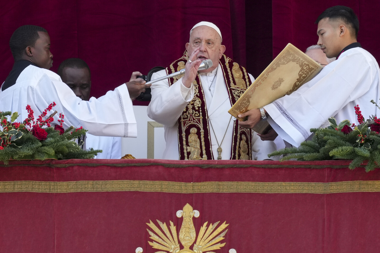 The Pope: Let the Weapons Fall Silent