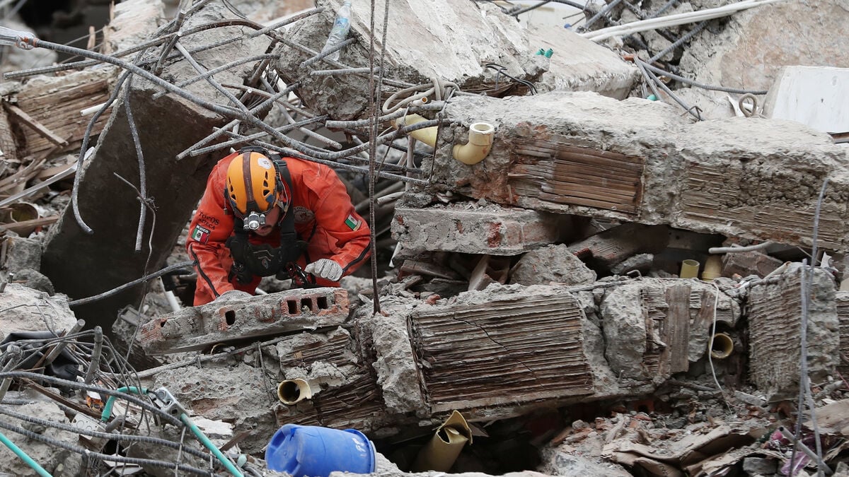 Death toll in Colombia earthquake rises to 265, around 500 still missing