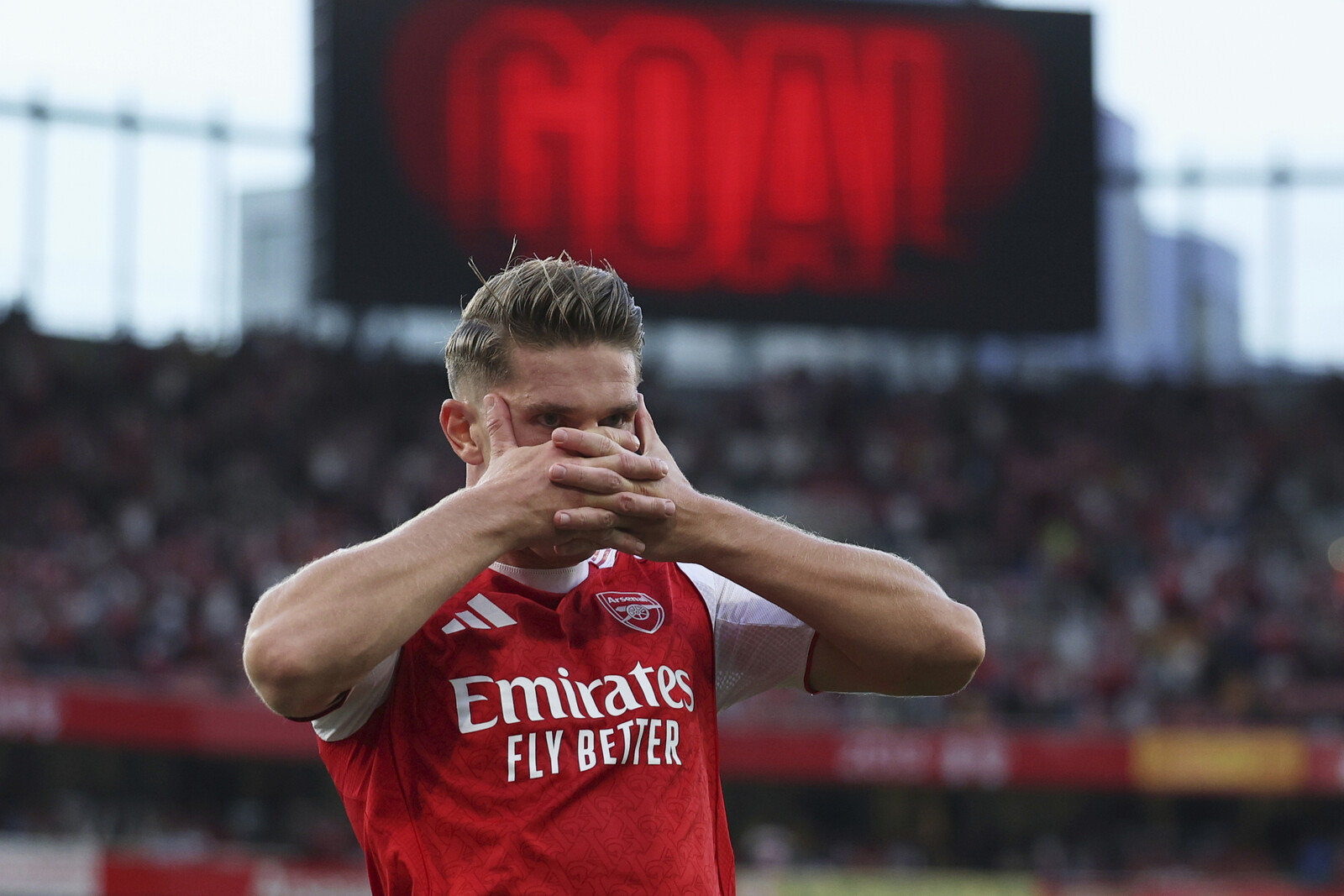 Gyökeres Shines as Arsenal Defeats Nottingham Forest 3-0