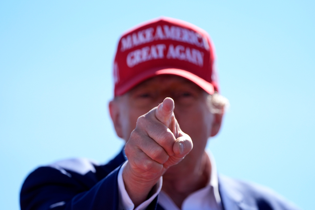 Trump: High Tariffs if Countries