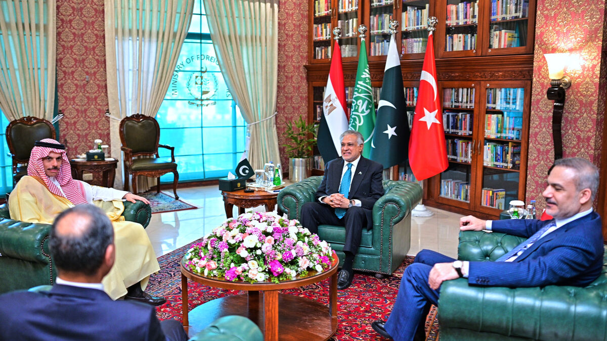 Pakistan says Islamabad will host