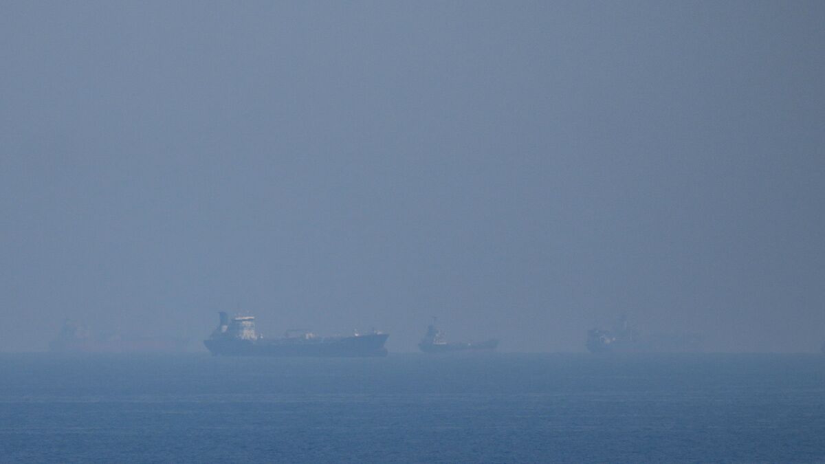 Iran closes Strait of Hormuz
