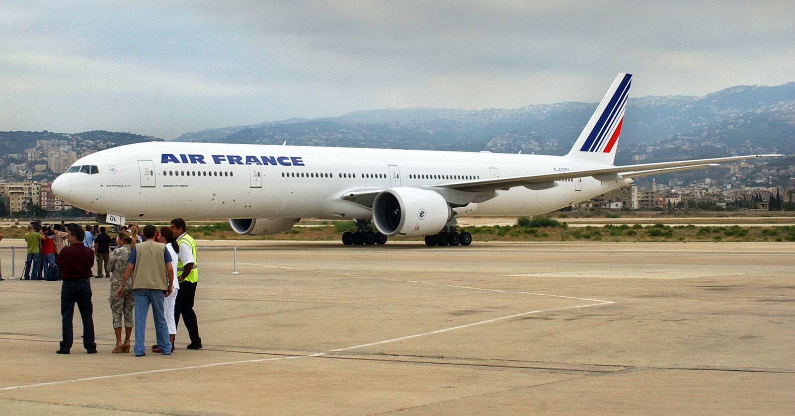 Airline stops travel to Lebanon