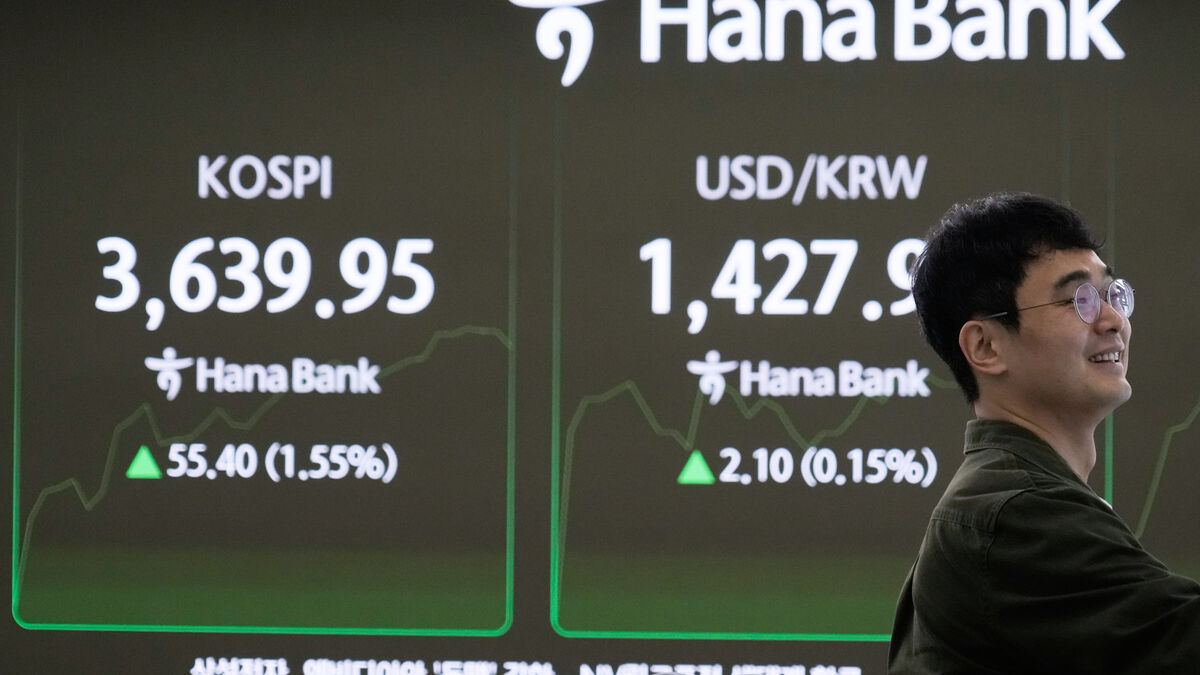 Asian Stock Markets Reach Record Highs in Tuesday Trading