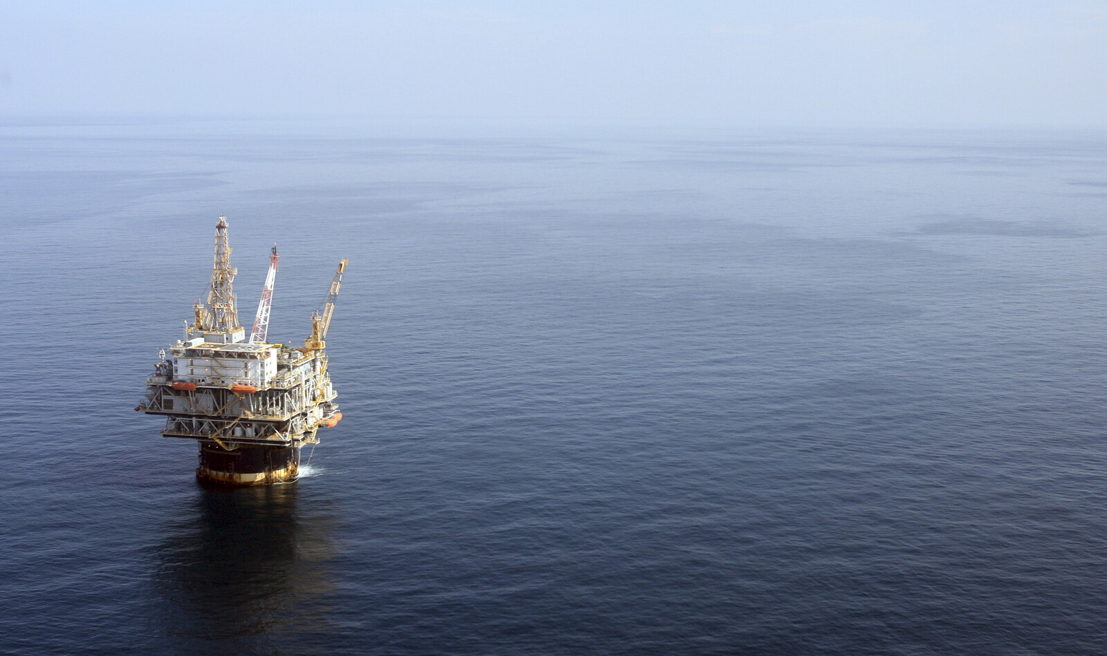 Poland Discovers Major Oil Field in Baltic Sea Near Świnoujście