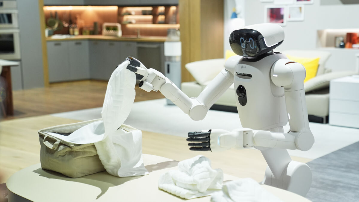 A lot goes wrong when humanoid robots are showcased
