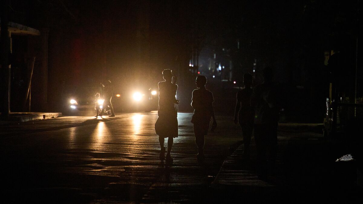 Aid begins flowing into crisis-stricken