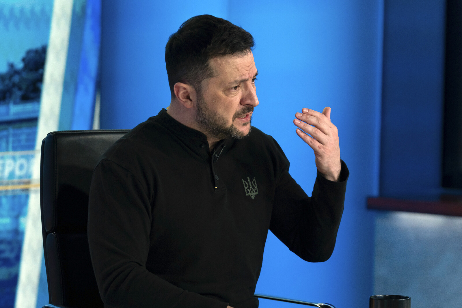 Zelensky on the row with Trump: Bad for both
