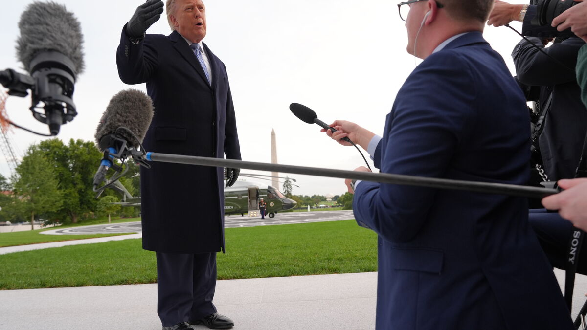 Federal judge blocks Trump White