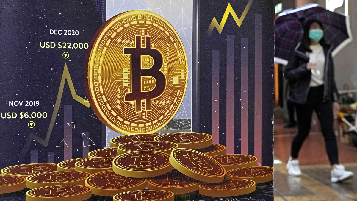 Bitcoin is collapsing - almost