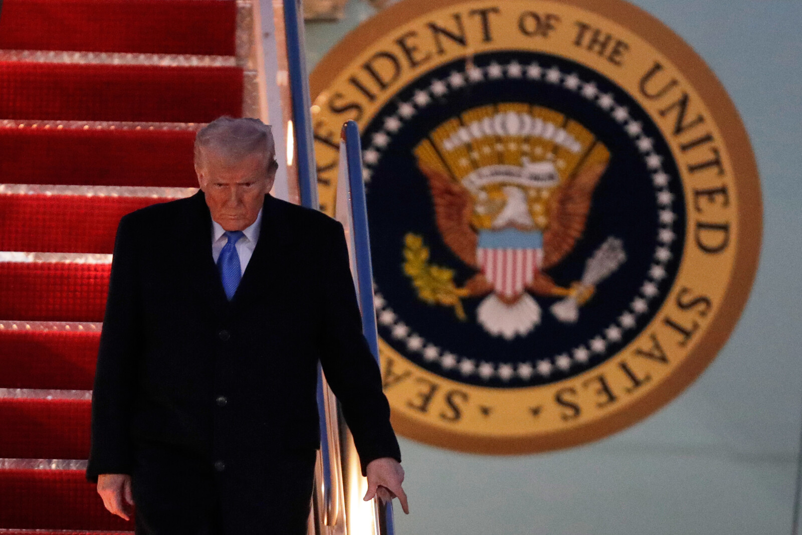Trump: Stop of Intelligence Sharing