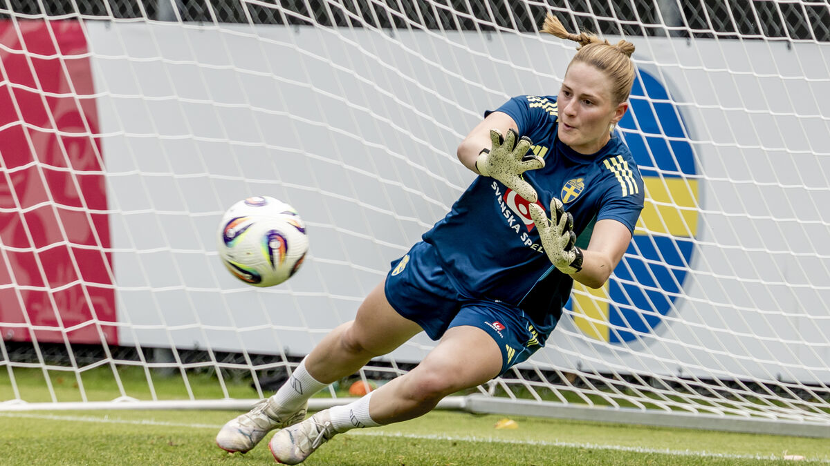 Goalkeeper Tove Enblom leaves Swedish women's national team squad