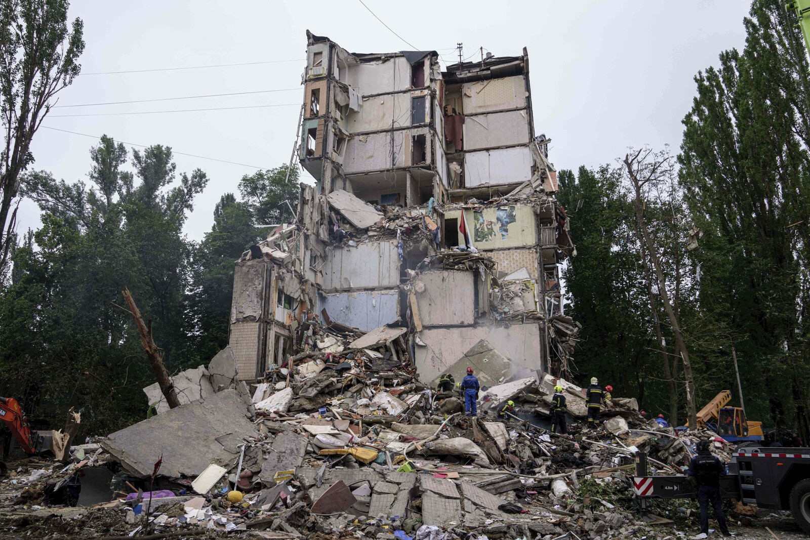 Death Toll in Kyiv Rises After Russian Drone and Missile Attack