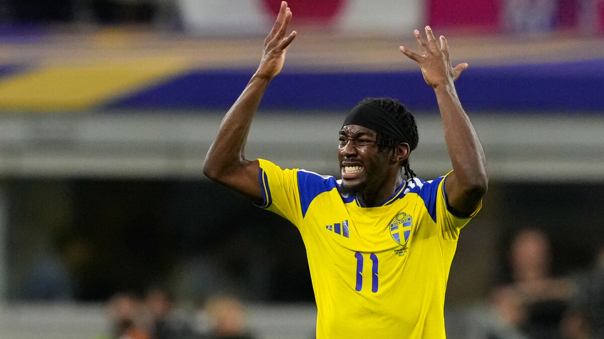 Elanga’s equalizer sends Sweden through as Japan scare almost ends World Cup run