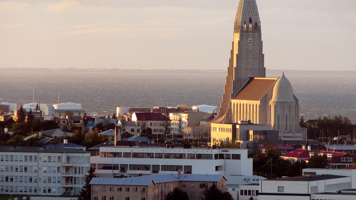 Iceland inflation rises to 5.3%,