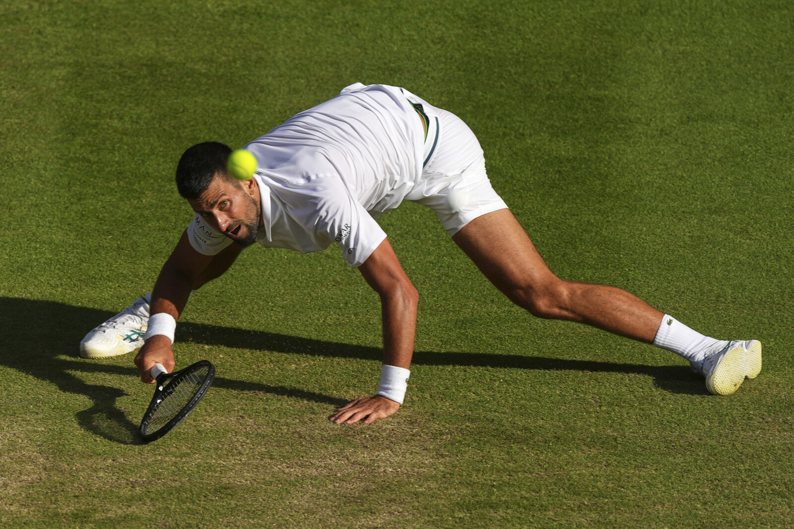 Djokovic Cancels Training After Injury Ahead of Wimbledon Semifinal