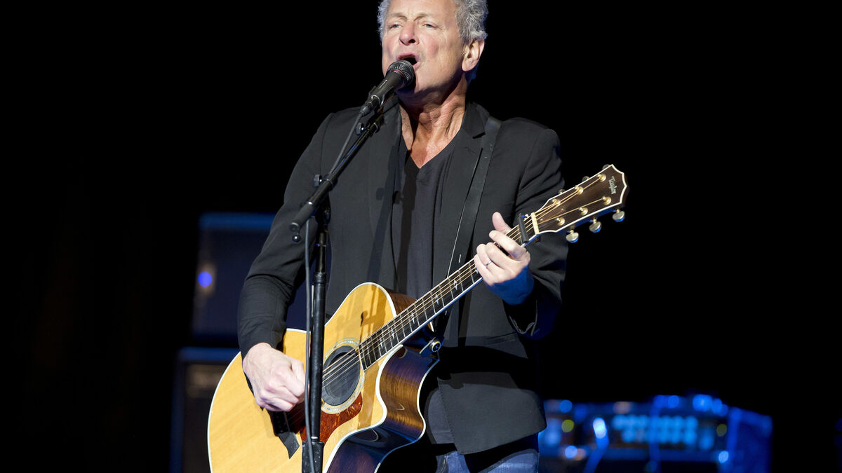Fleetwood Mac star Lindsey Buckingham
