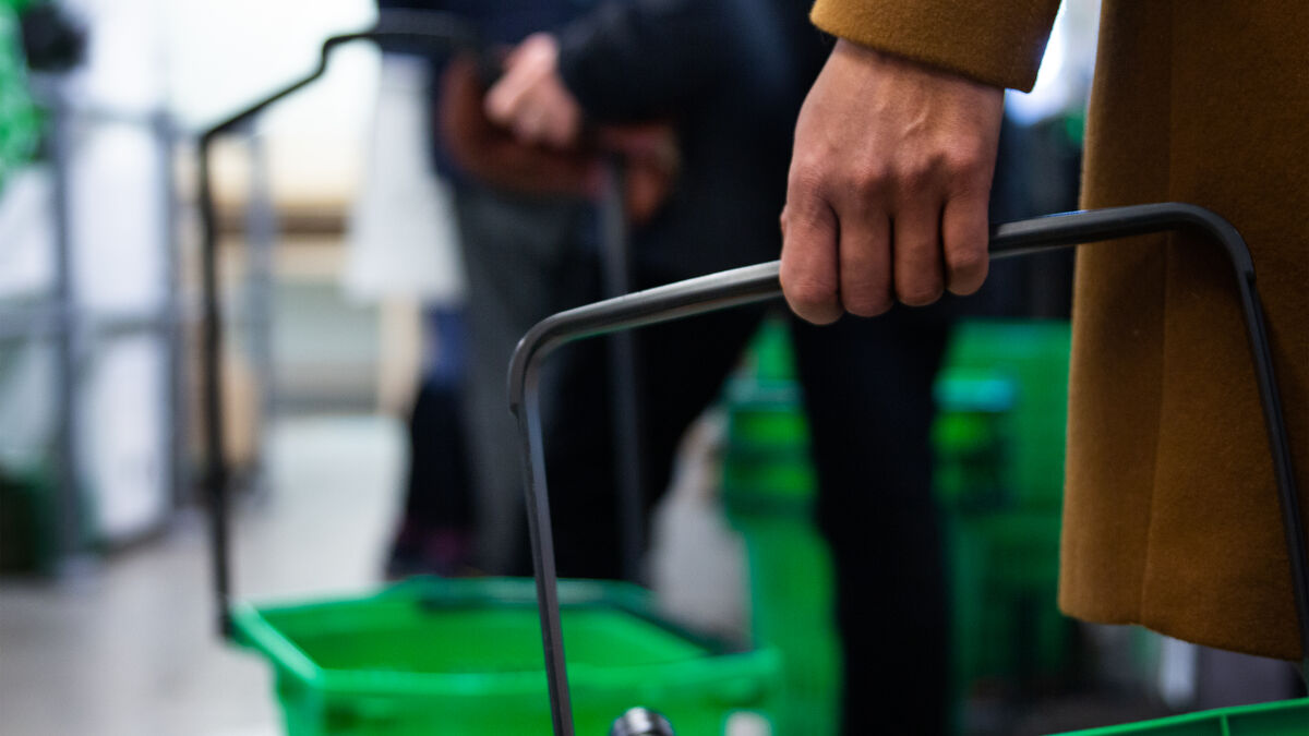 Corrected figures lower retail sales, Statistics Sweden says