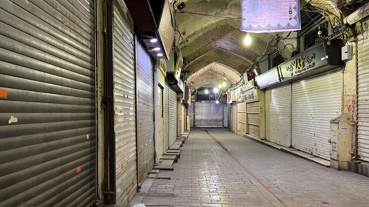 Death toll in Iran rises, internet remains down