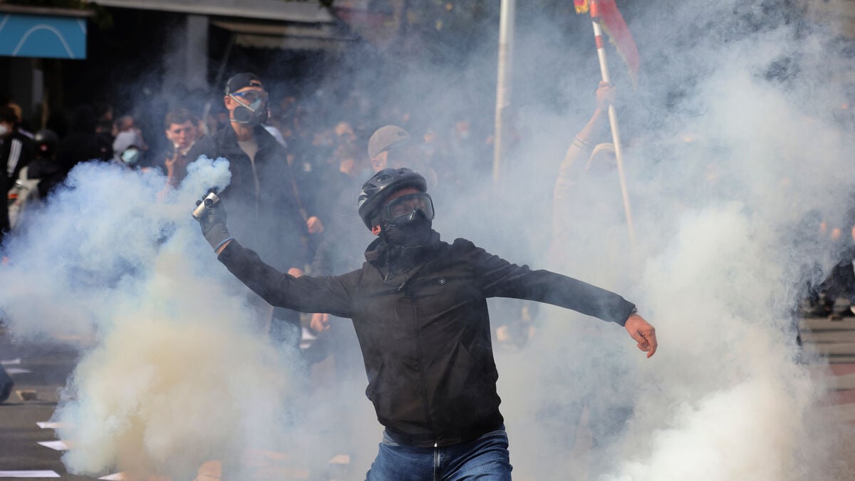Albanian Prime Minister Edi Rama calls for dialogue following student protests in Tirana
