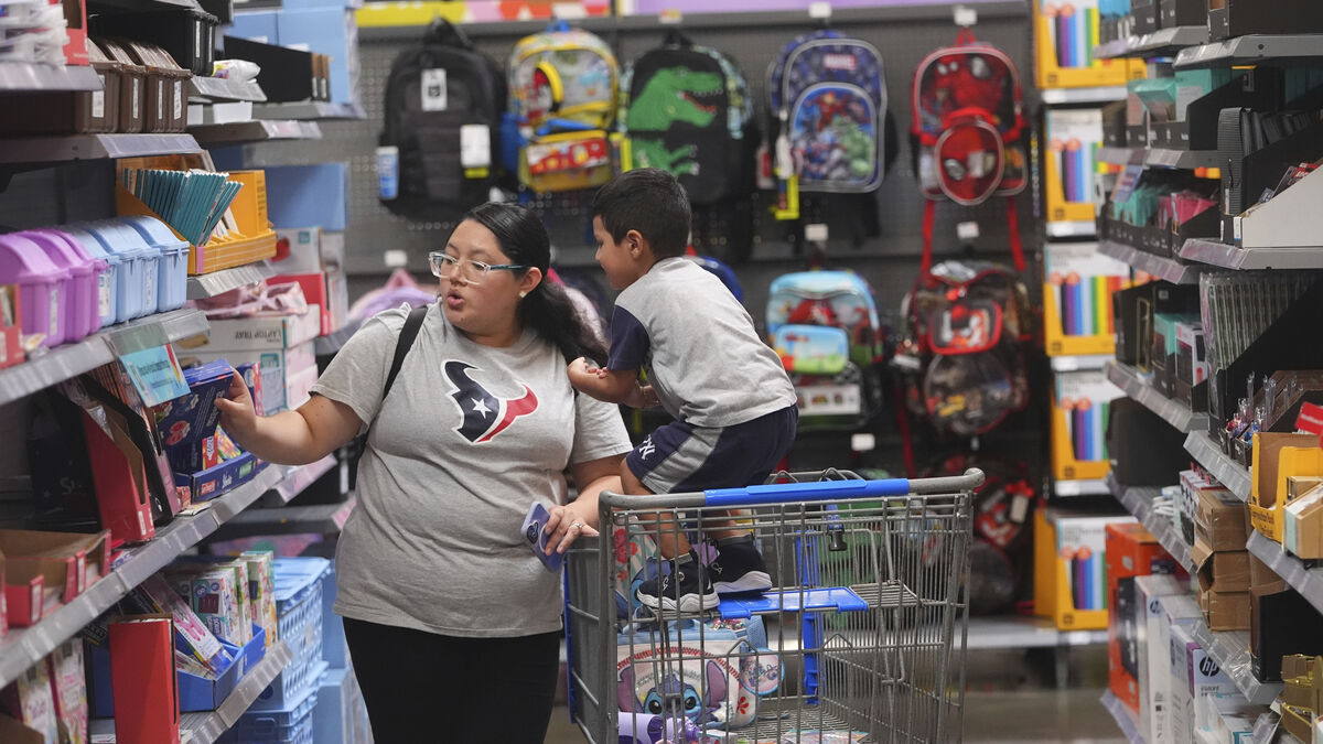 US gas station sales plunge 5.3% in June as retail sales rise 0.2%