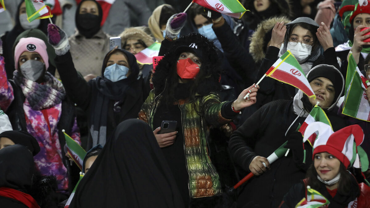 Iranian women's national team silent