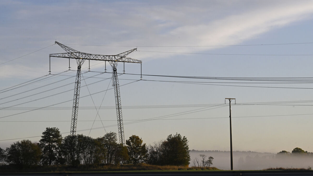 Svenska kraftnät started up four gas turbines after two independent disturbances