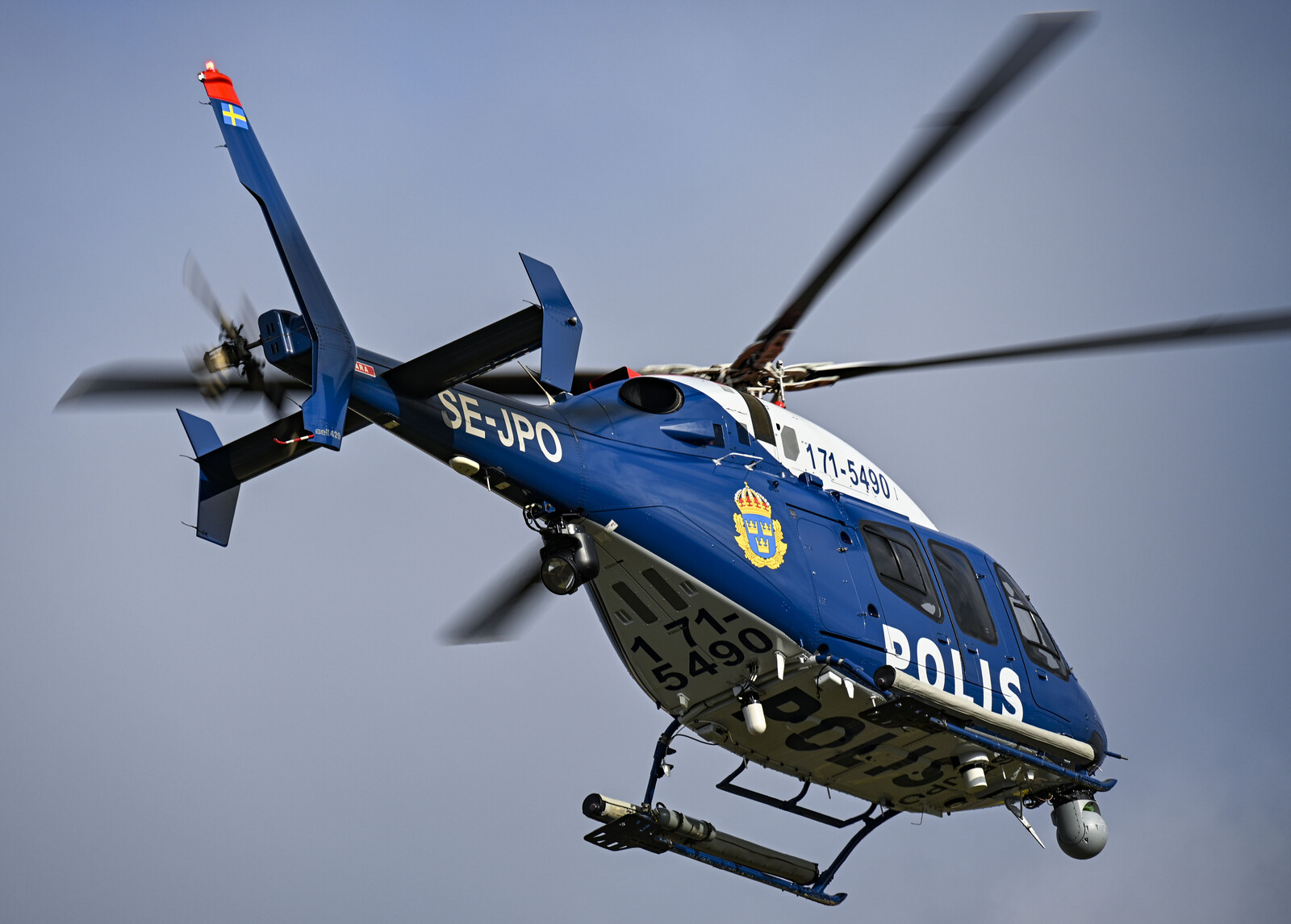 Paraglider Crashes in Åre, Sweden; Rushed to Hospital