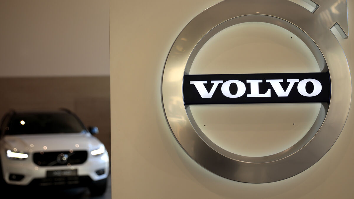 Volvo Cars recalls 413,151 cars