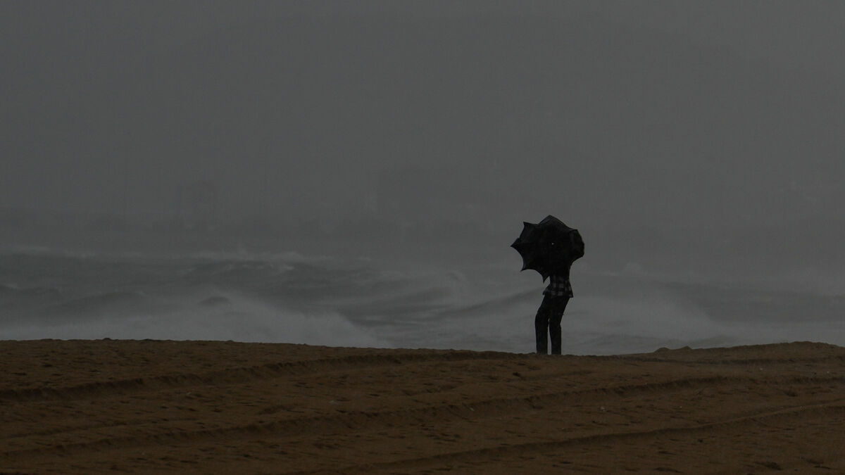 Embassy warns Swedes of storms