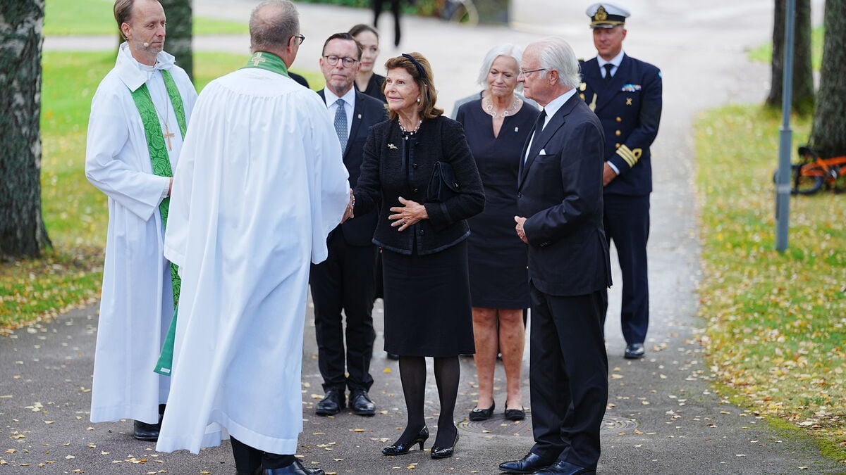 Memorial service in Fagersta after Brinell School attack, King and Queen attend
