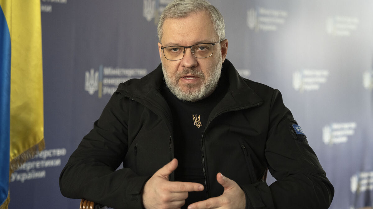 Ministers fired after Ukraine corruption