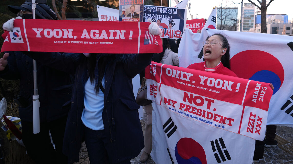 Prosecutors demand death penalty for