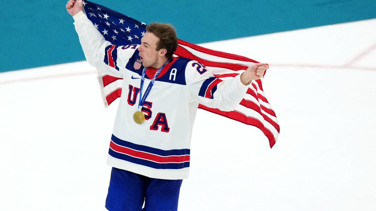 U.S. Olympic hockey stars apologize