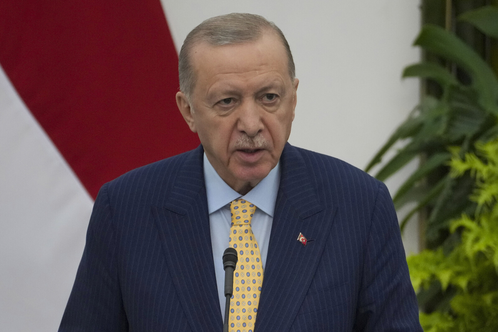 Erdogan Urges PKK to Disarm