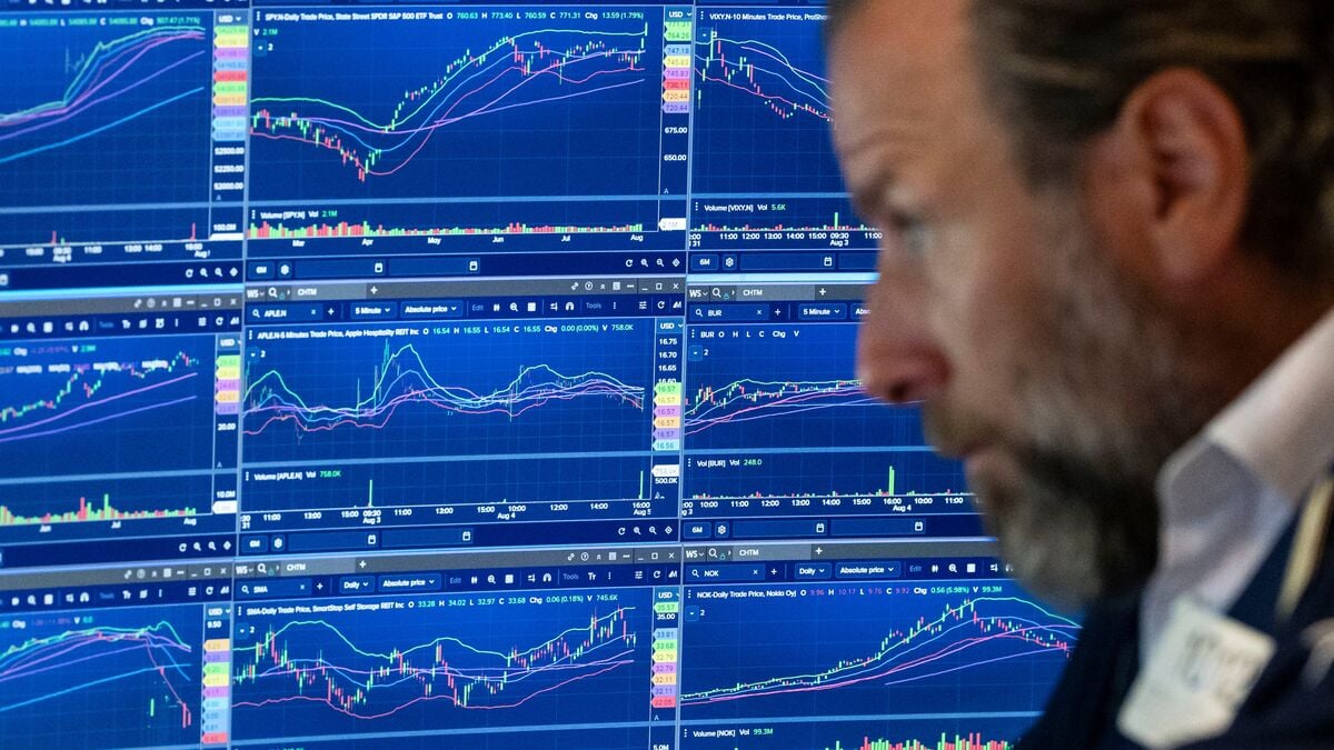 Wall Street falls as uncertainty over Strait of Hormuz lifts oil prices