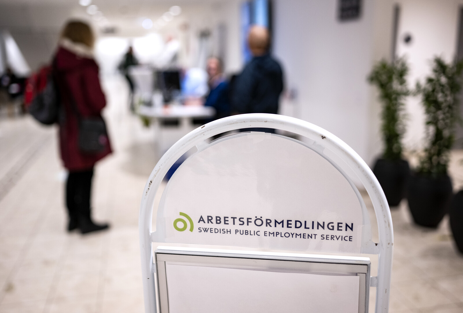 Sweden's Unemployment Rises to 6.9 Percent in June