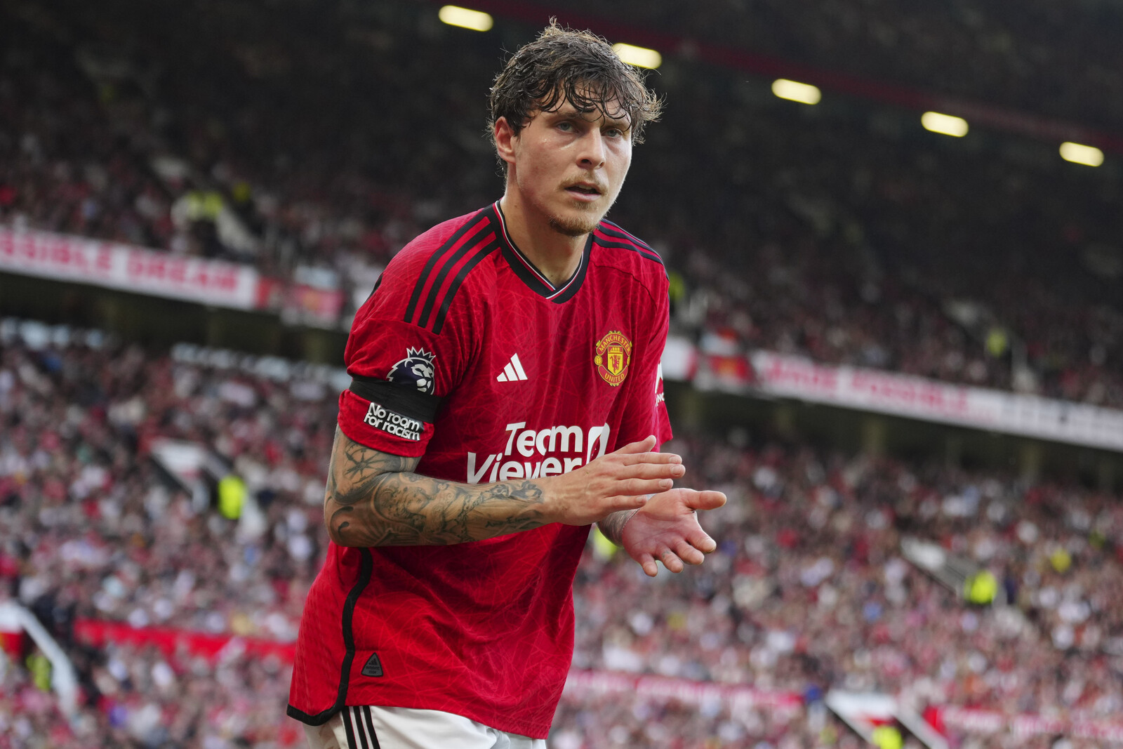 Lindelöf made his season debut – back for United