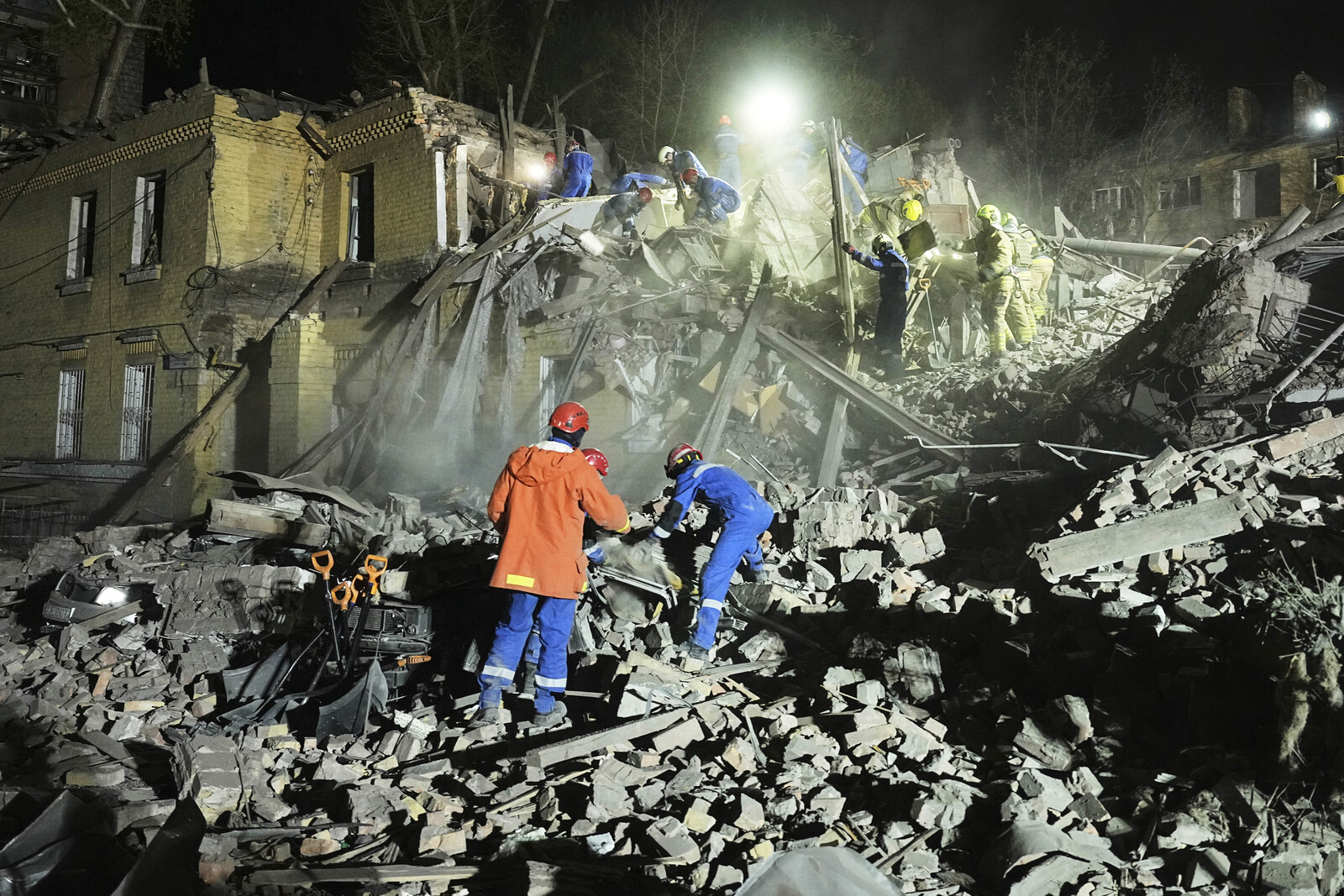 Kyiv Airstrike Leaves 12 Dead