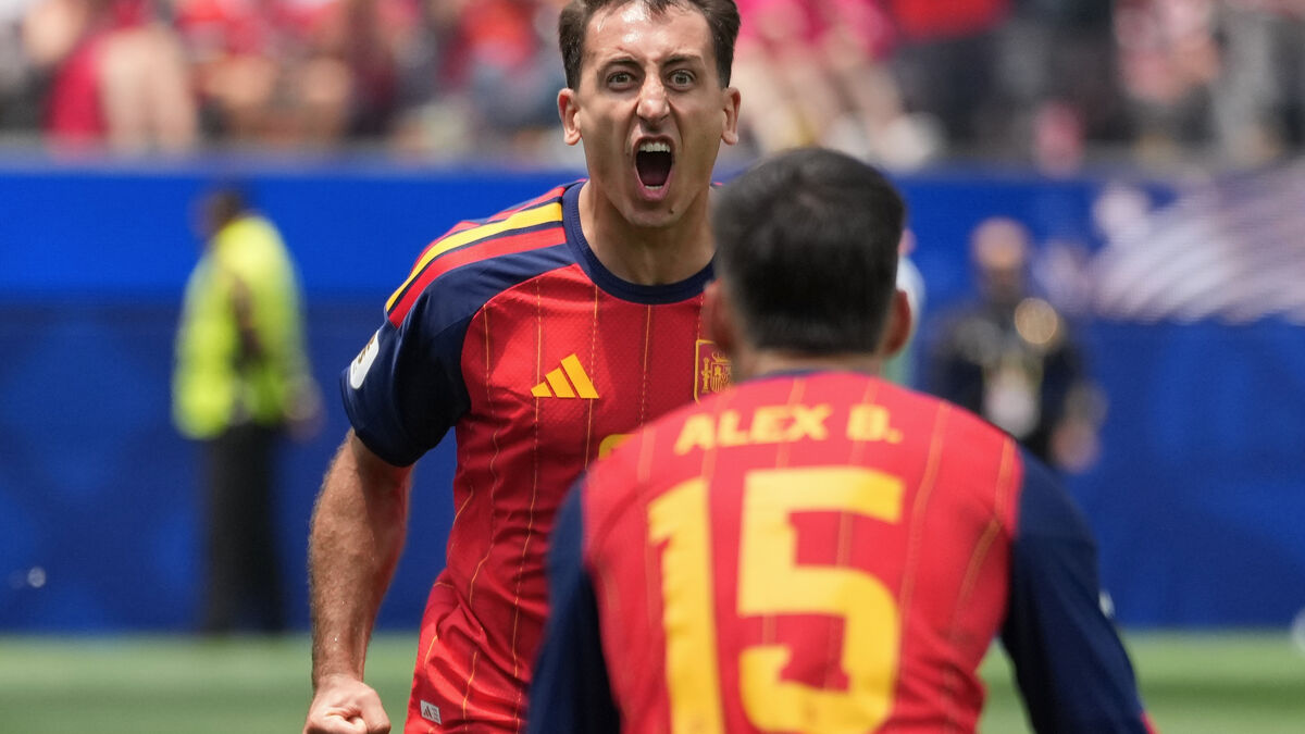 Spain beat Austria 3-0 to end 16-year World Cup knockout drought