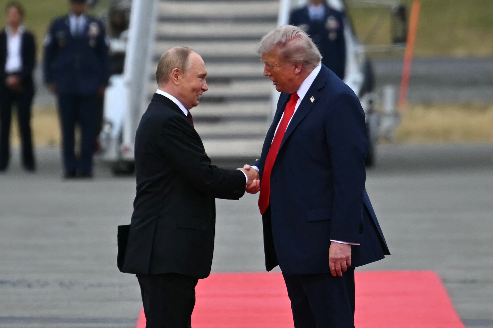 Trump and Putin Meet in Alaska to Discuss Ukraine Conflict