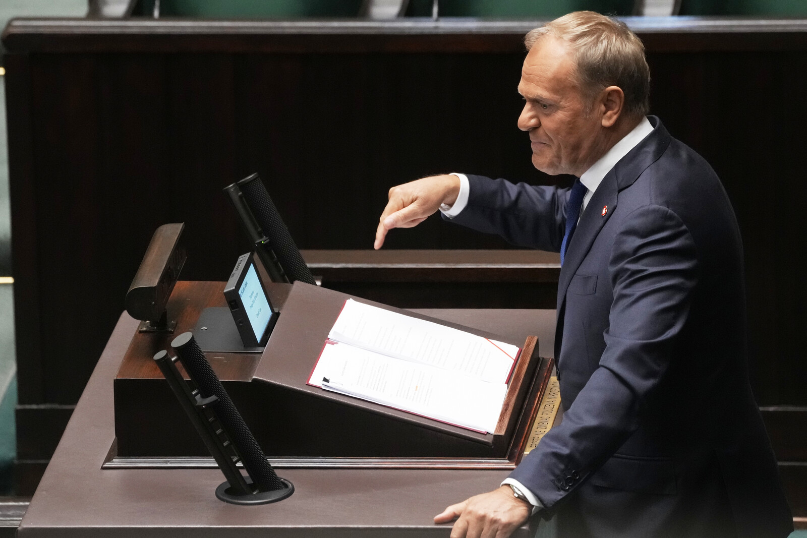 Donald Tusk's Government Wins Confidence Vote in Poland