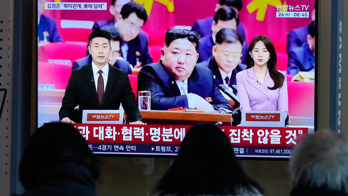 Kim sends boot to US,