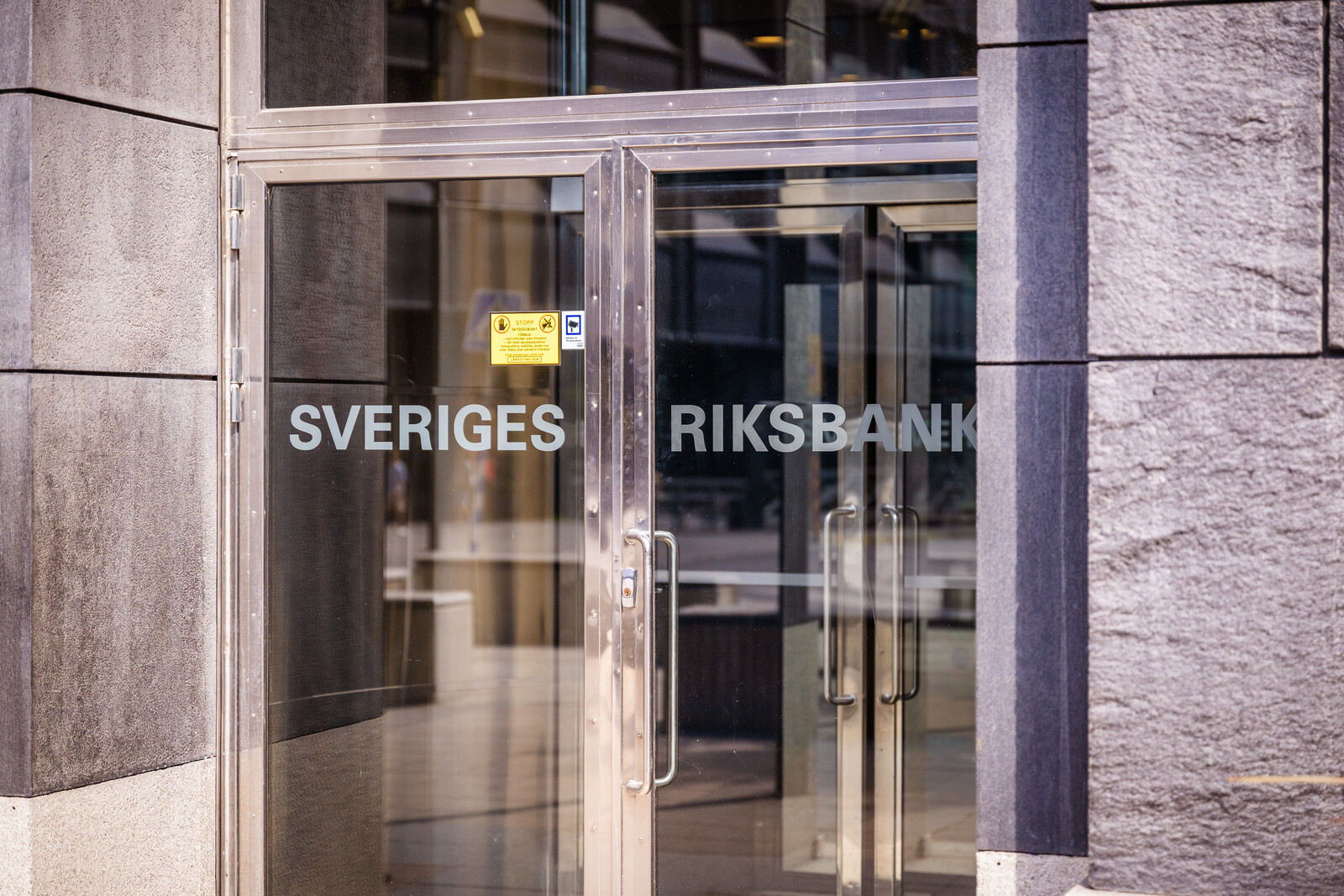 Ericsson Gains Amid Stockholm Stock Exchange Dip